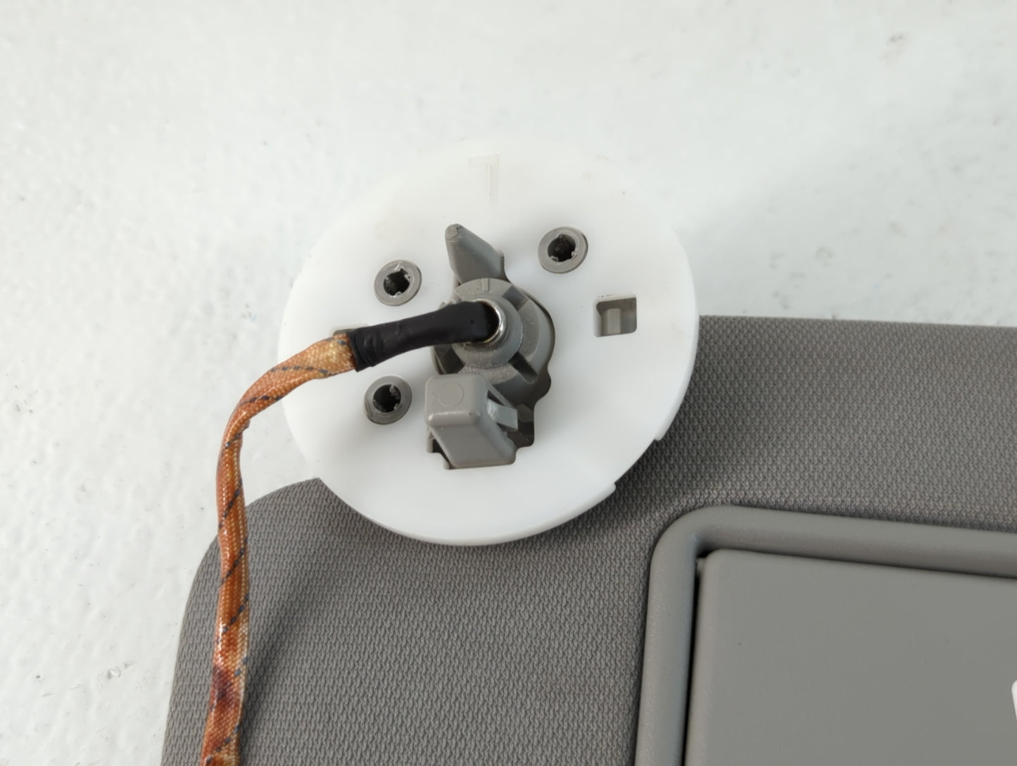 2016-2021 Chevrolet Malibu Sun Visor Shade Replacement Driver Left Mirror Fits Fits 2016 2017 2018 2019 2020 2021 OEM Used A