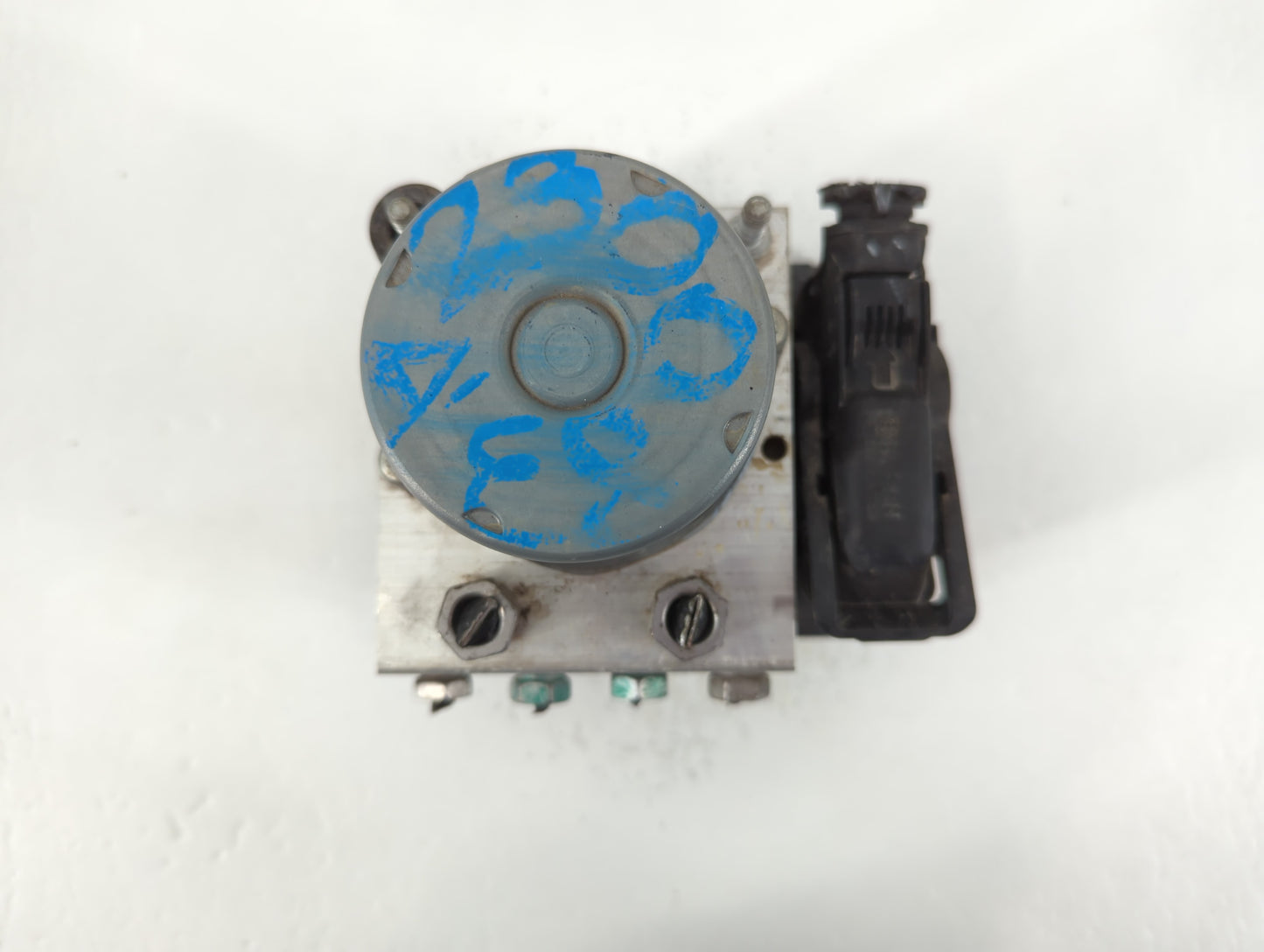 2018 Chevrolet Malibu ABS Pump Control Module Replacement P/N:84325538 Fits OEM Used Auto Parts - Oemusedautoparts1.com