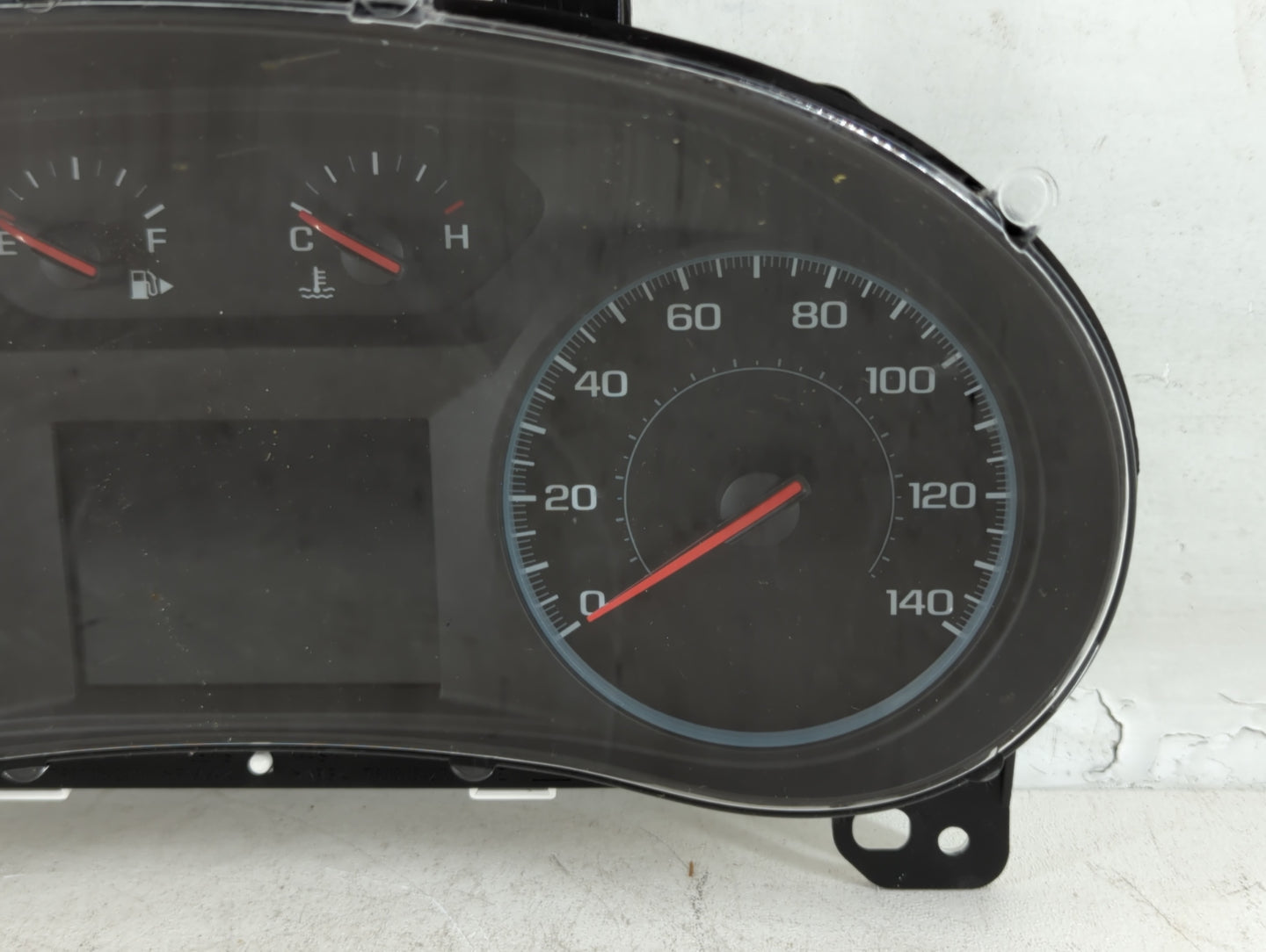 2017-2018 Chevrolet Malibu Instrument Cluster Speedometer Gauges P/N:84128302 Fits Fits 2017 2018 OEM Used Auto Parts - Oemu