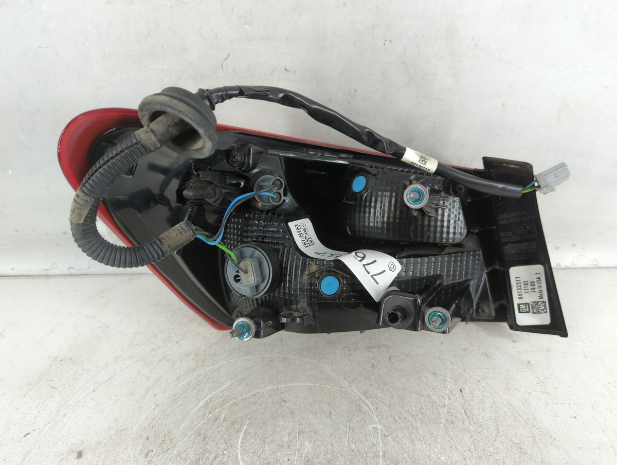 2016-2021 Chevrolet Malibu Rear Center Lid Brake Light Tail Light P/N:84132377 Fits Fits 2016 2017 2018 2019 2020 2021 OEM U