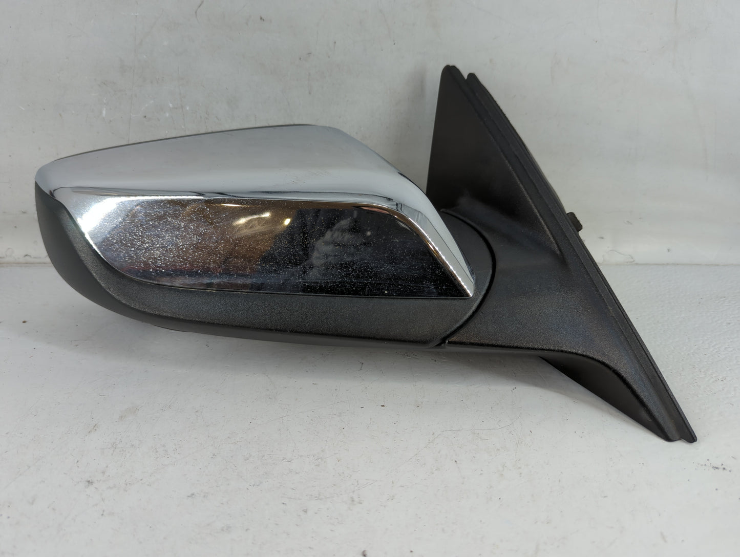 2016-2021 Chevrolet Malibu Passenger Right Side View Manual Door Mirror - Oemusedautoparts1.com