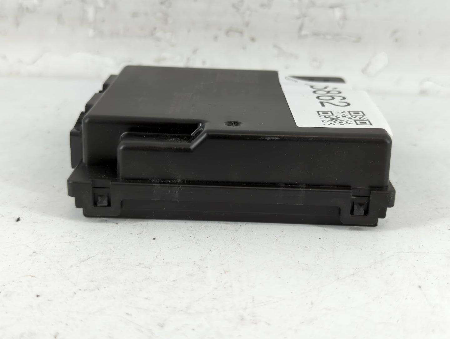 2017-2018 Chevrolet Malibu Chassis Control Module Ccm Bcm Body Control - Oemusedautoparts1.com
