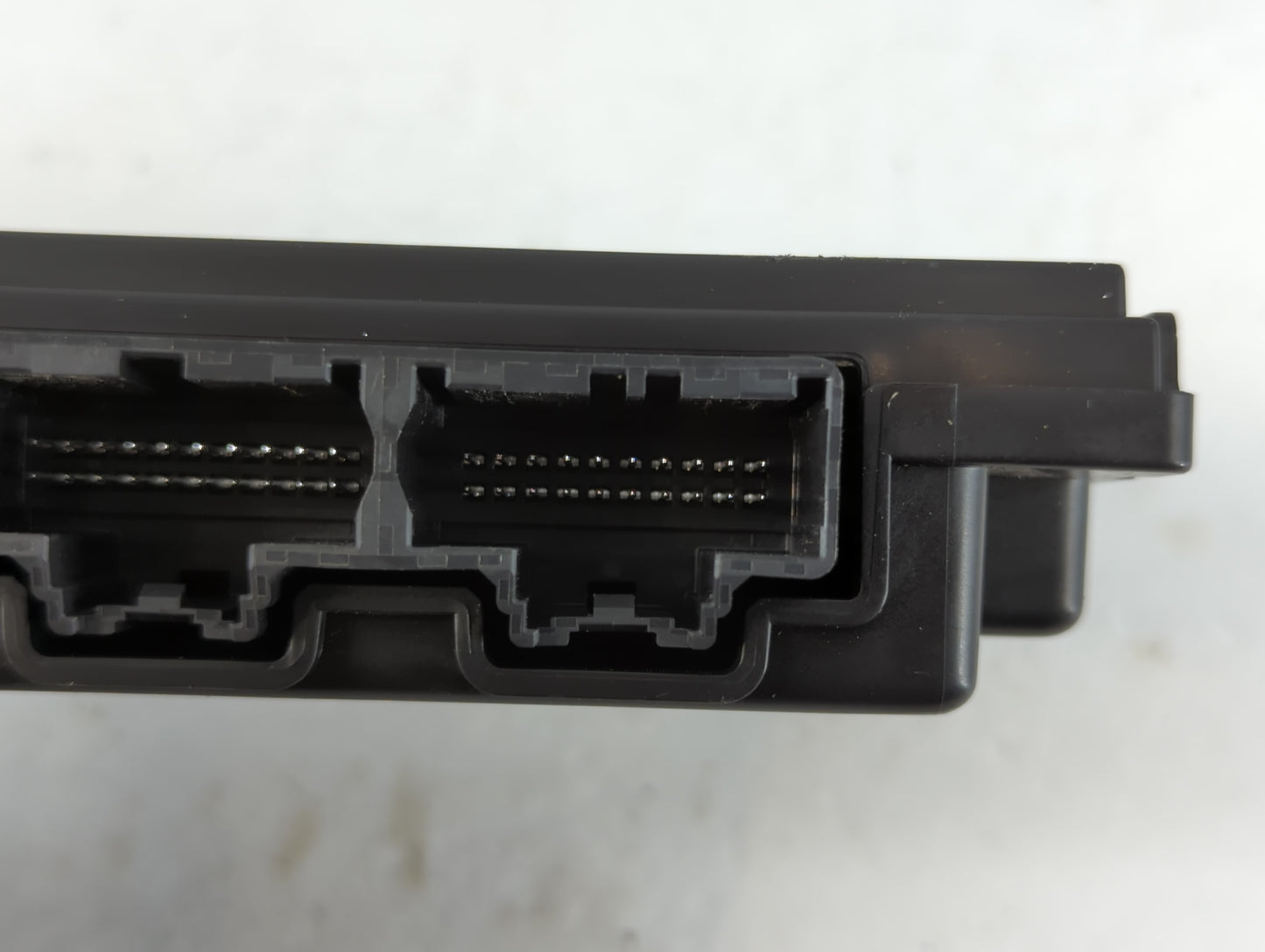 2017-2018 Chevrolet Malibu Chassis Control Module Ccm Bcm Body Control - Oemusedautoparts1.com