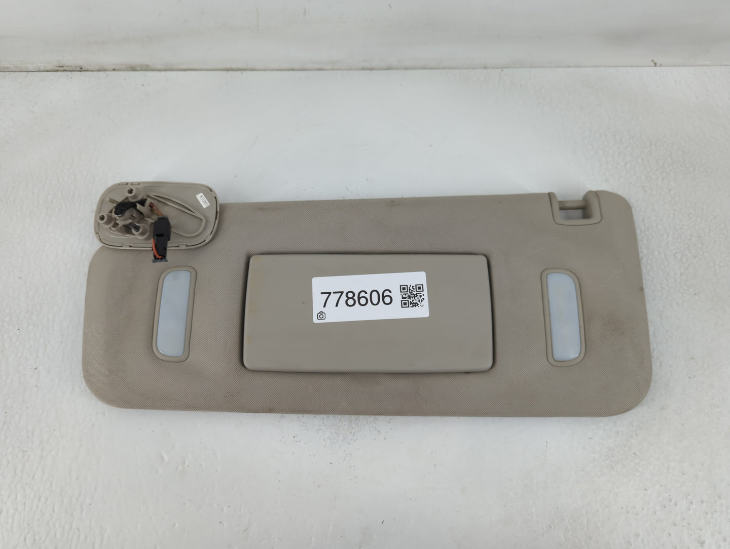 2016-2021 Chevrolet Malibu Sun Visor Shade Replacement Driver Left Mirror Fits Fits 2016 2017 2018 2019 2020 2021 OEM Used A