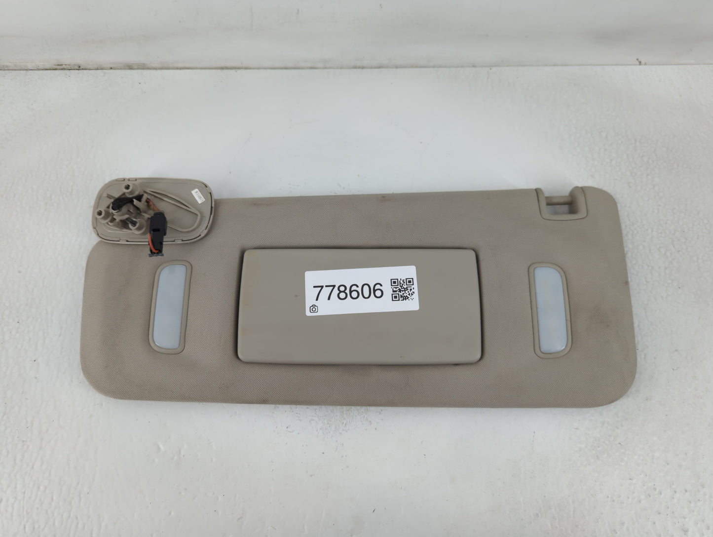 2016-2021 Chevrolet Malibu Sun Visor Shade Replacement Driver Left Mirror Fits Fits 2016 2017 2018 2019 2020 2021 OEM Used A