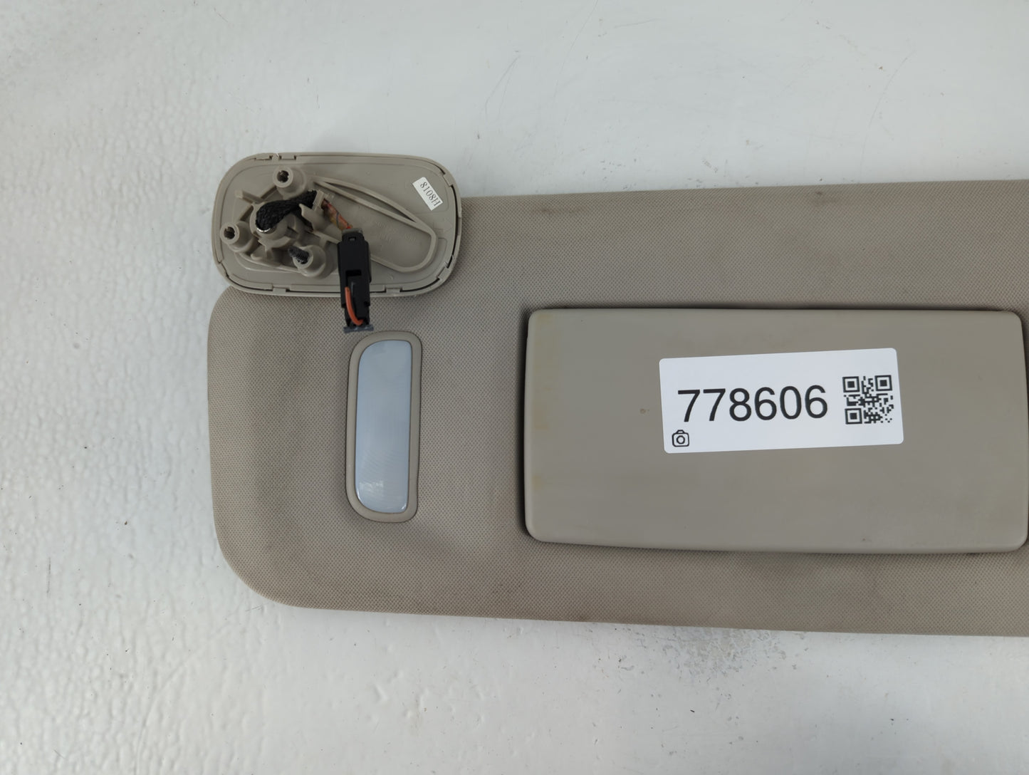 2016-2021 Chevrolet Malibu Sun Visor Shade Replacement Driver Left Mirror Fits Fits 2016 2017 2018 2019 2020 2021 OEM Used A