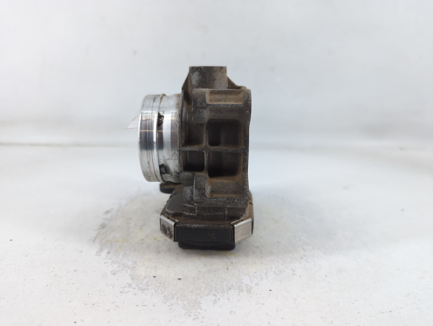 2016-2021 Chevrolet Malibu Throttle Body P/N:12671379AA Fits Fits 2016 2017 2018 2019 2020 2021 2022 OEM Used Auto Parts - O