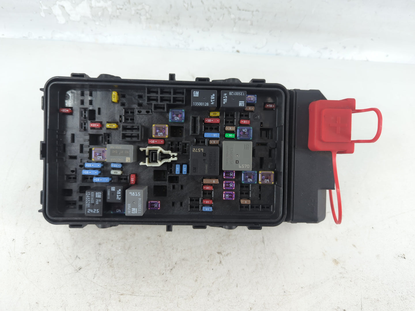 2018-2019 Chevrolet Malibu Fusebox Fuse Box Panel Relay Module P/N:84181107_03 Fits Fits 2018 2019 OEM Used Auto Parts - Oem