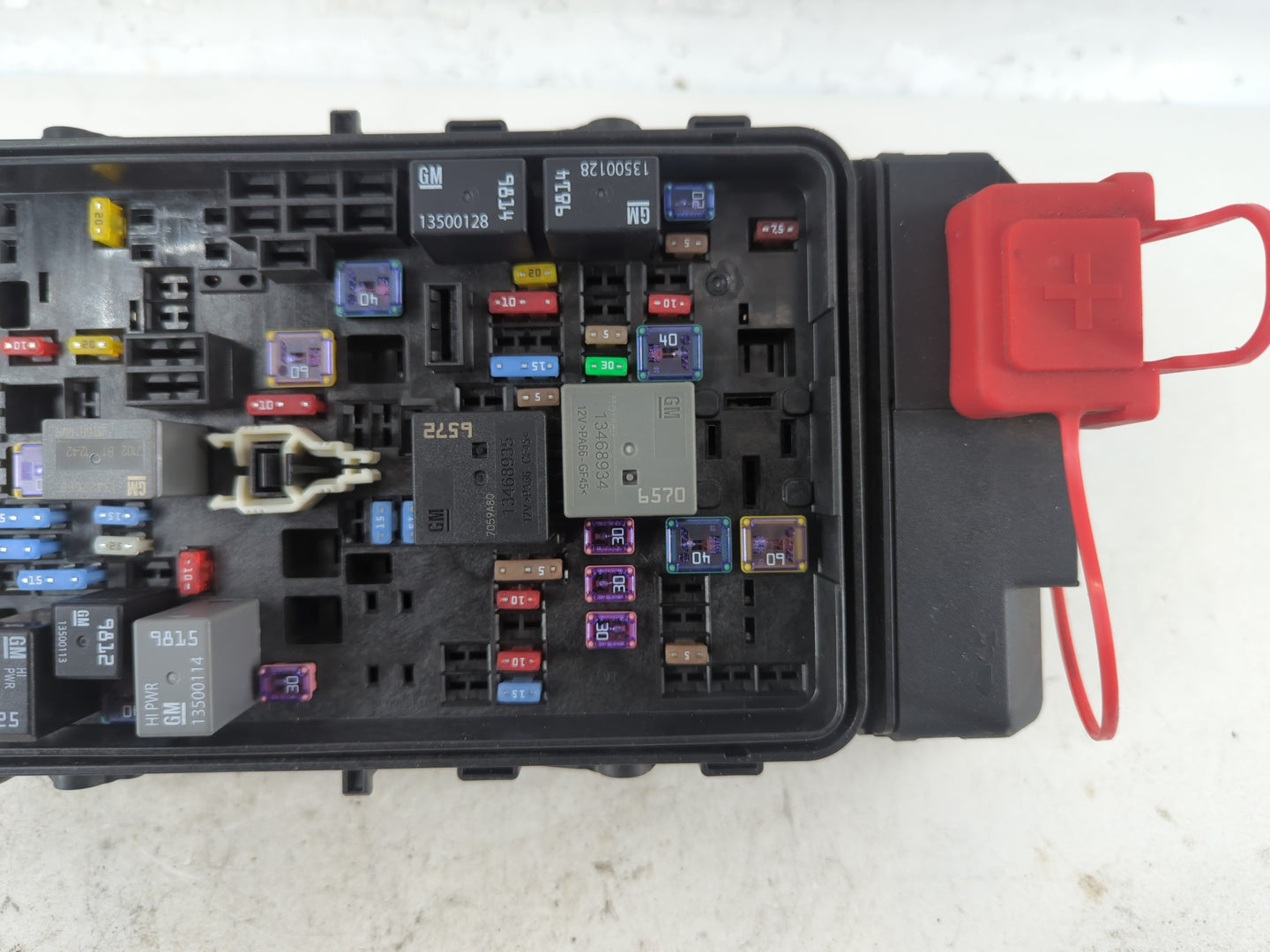 2018-2019 Chevrolet Malibu Fusebox Fuse Box Panel Relay Module P/N:84181107_03 Fits Fits 2018 2019 OEM Used Auto Parts - Oem