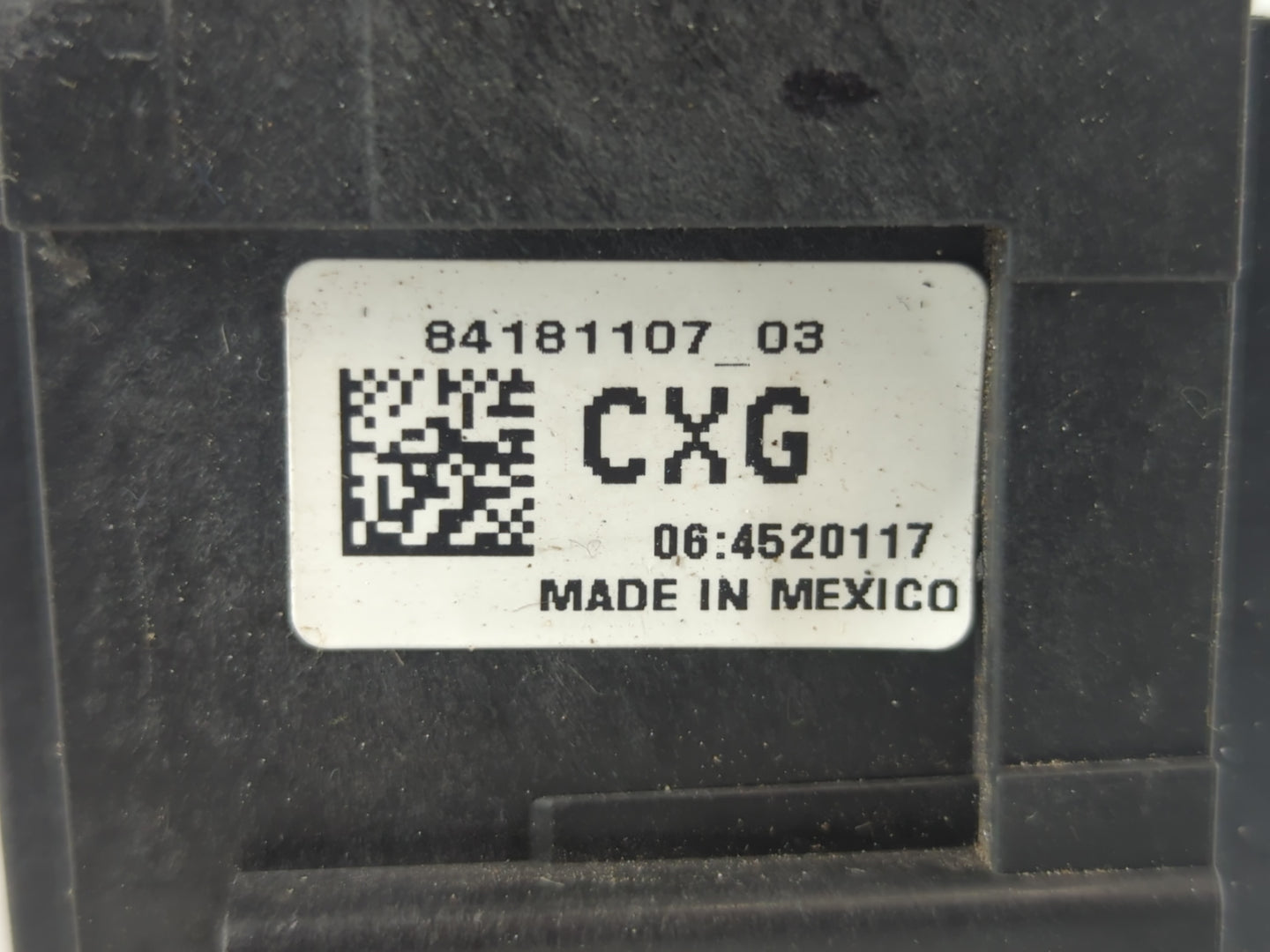 2018-2019 Chevrolet Malibu Fusebox Fuse Box Panel Relay Module P/N:84181107_03 Fits Fits 2018 2019 OEM Used Auto Parts - Oem