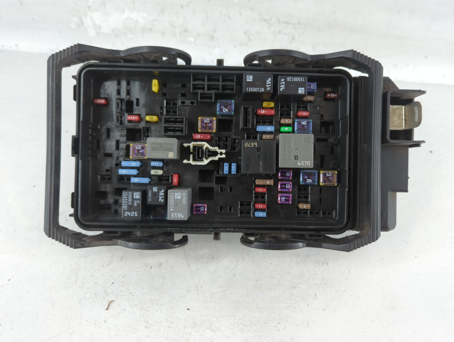 2018-2019 Chevrolet Malibu Fusebox Fuse Box Panel Relay Module P/N:84181107_03 Fits Fits 2018 2019 OEM Used Auto Parts - Oem