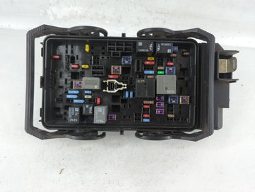 2018-2019 Chevrolet Malibu Fusebox Fuse Box Panel Relay Module P/N:84181107_03 Fits Fits 2018 2019 OEM Used Auto Parts