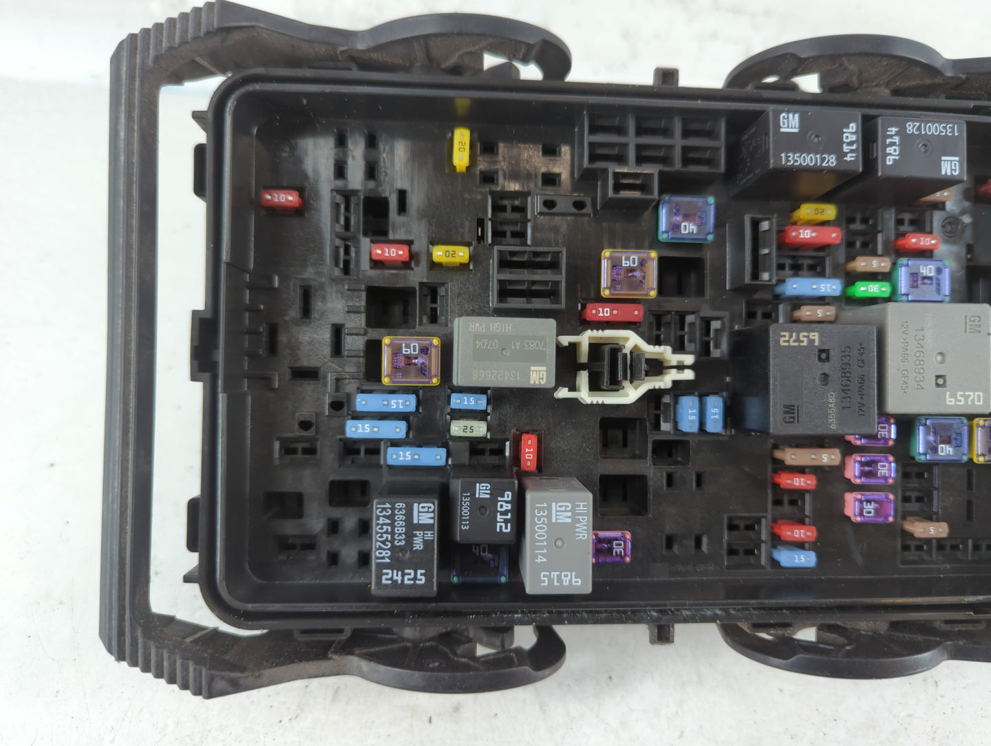 2018-2019 Chevrolet Malibu Fusebox Fuse Box Panel Relay Module P/N:84181107_03 Fits Fits 2018 2019 OEM Used Auto Parts - Oem