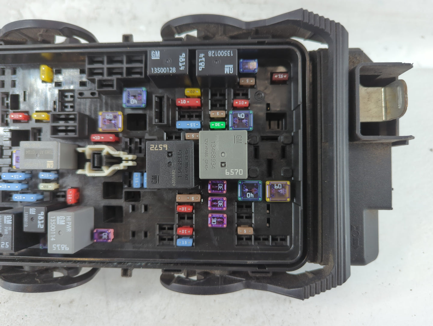 2018-2019 Chevrolet Malibu Fusebox Fuse Box Panel Relay Module P/N:84181107_03 Fits Fits 2018 2019 OEM Used Auto Parts - Oem