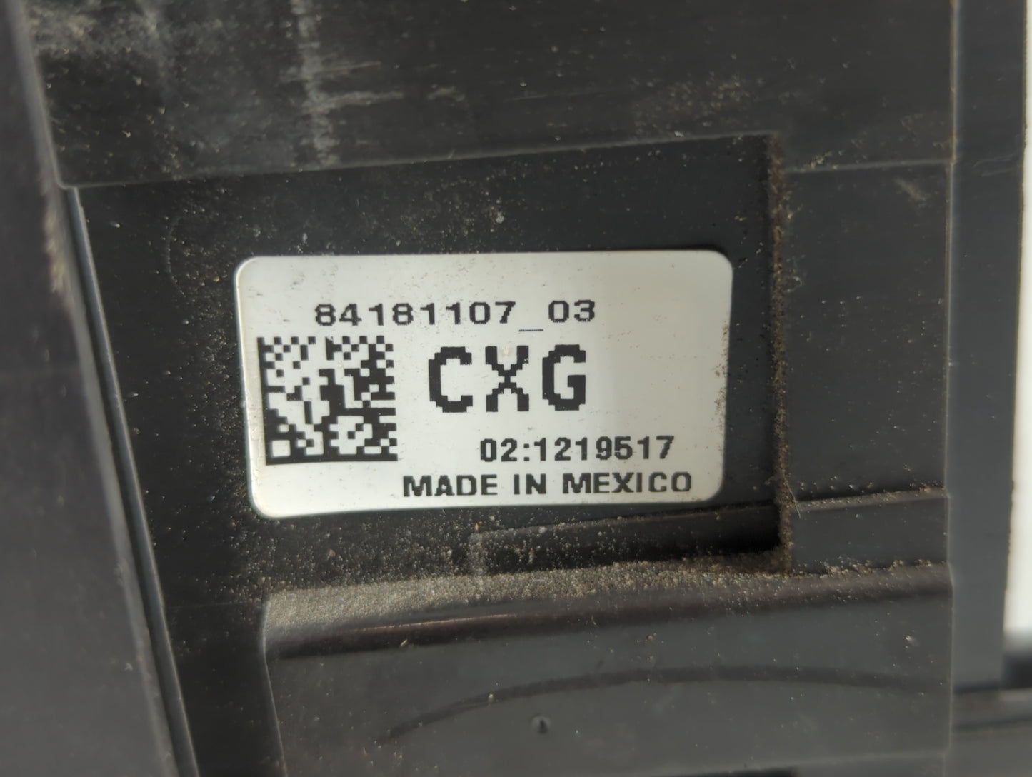 2018-2019 Chevrolet Malibu Fusebox Fuse Box Panel Relay Module P/N:84181107_03 Fits Fits 2018 2019 OEM Used Auto Parts - Oem