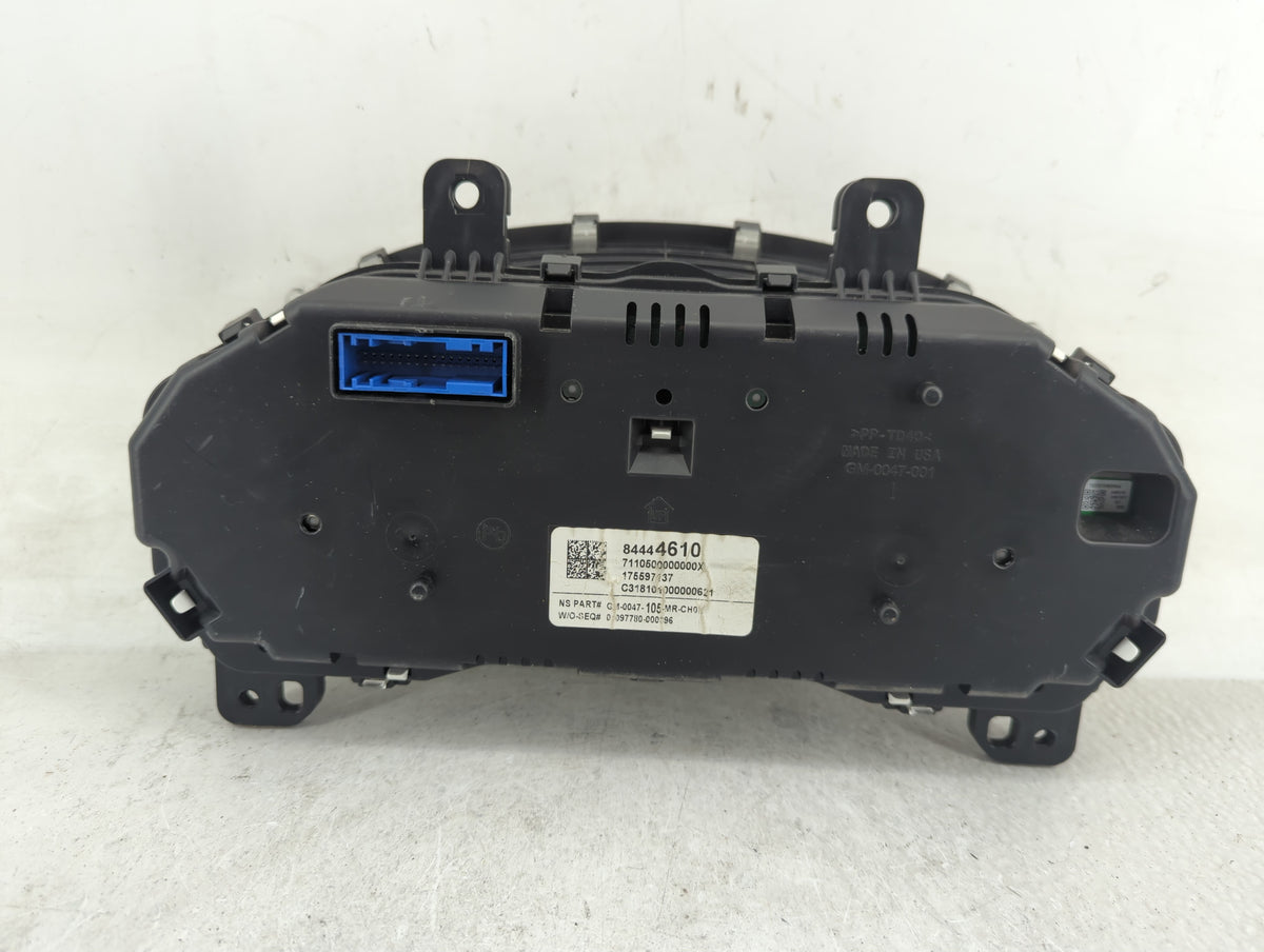 2017-2018 Chevrolet Malibu Instrument Cluster Speedometer Gauges P/N:84444610 Miles:100K Fits Fits 2017 2018 OEM Used Auto P