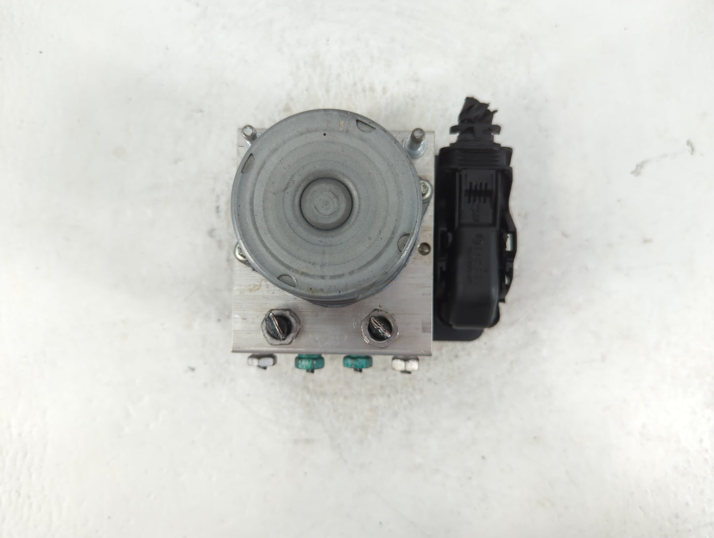 2018 Chevrolet Malibu ABS Pump Control Module Replacement P/N:8432 5538 065055766 Fits OEM Used Auto Parts - Oemusedautopart