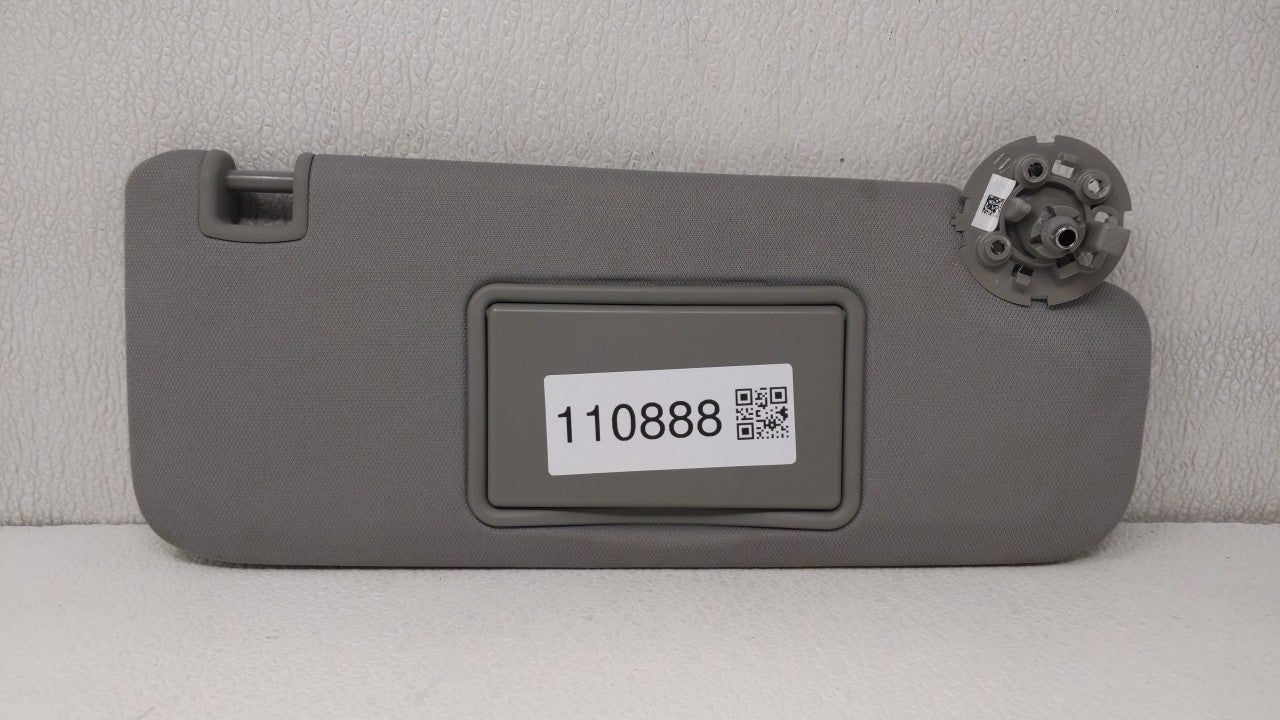 2018 Chevrolet Malibu Sun Visor Shade Replacement Passenger Right Mirror Fits Fits 2016 2017 2019 OEM Used Auto Parts - Oemu