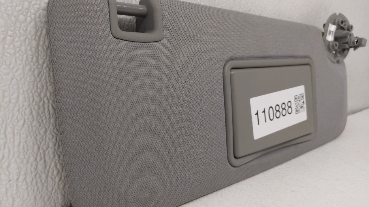 2018 Chevrolet Malibu Sun Visor Shade Replacement Passenger Right Mirror Fits Fits 2016 2017 2019 OEM Used Auto Parts - Oemu