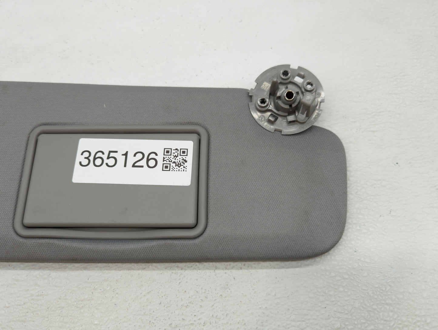 2018 Chevrolet Malibu Sun Visor Shade Replacement Passenger Right Mirror Fits Fits 2016 2017 2019 OEM Used Auto Parts - Oemu