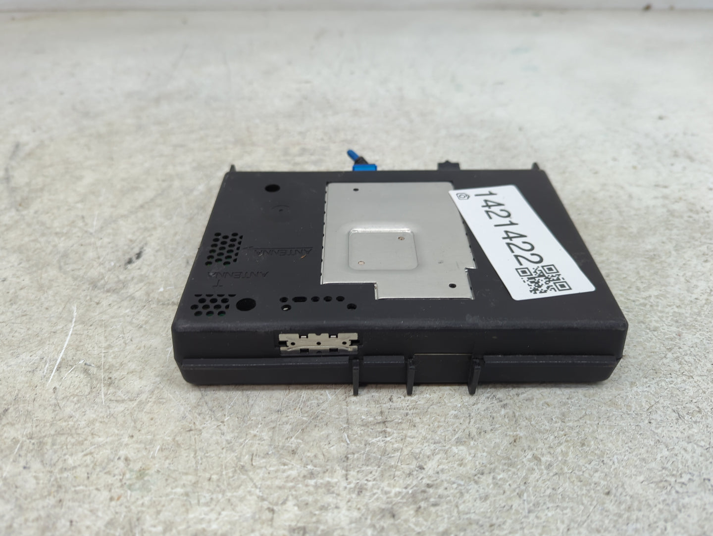 2018 Chevrolet Silverado Radio AM FM Cd Player Receiver Replacement P/N:84296482 Fits OEM Used Auto Parts - Oemusedautoparts