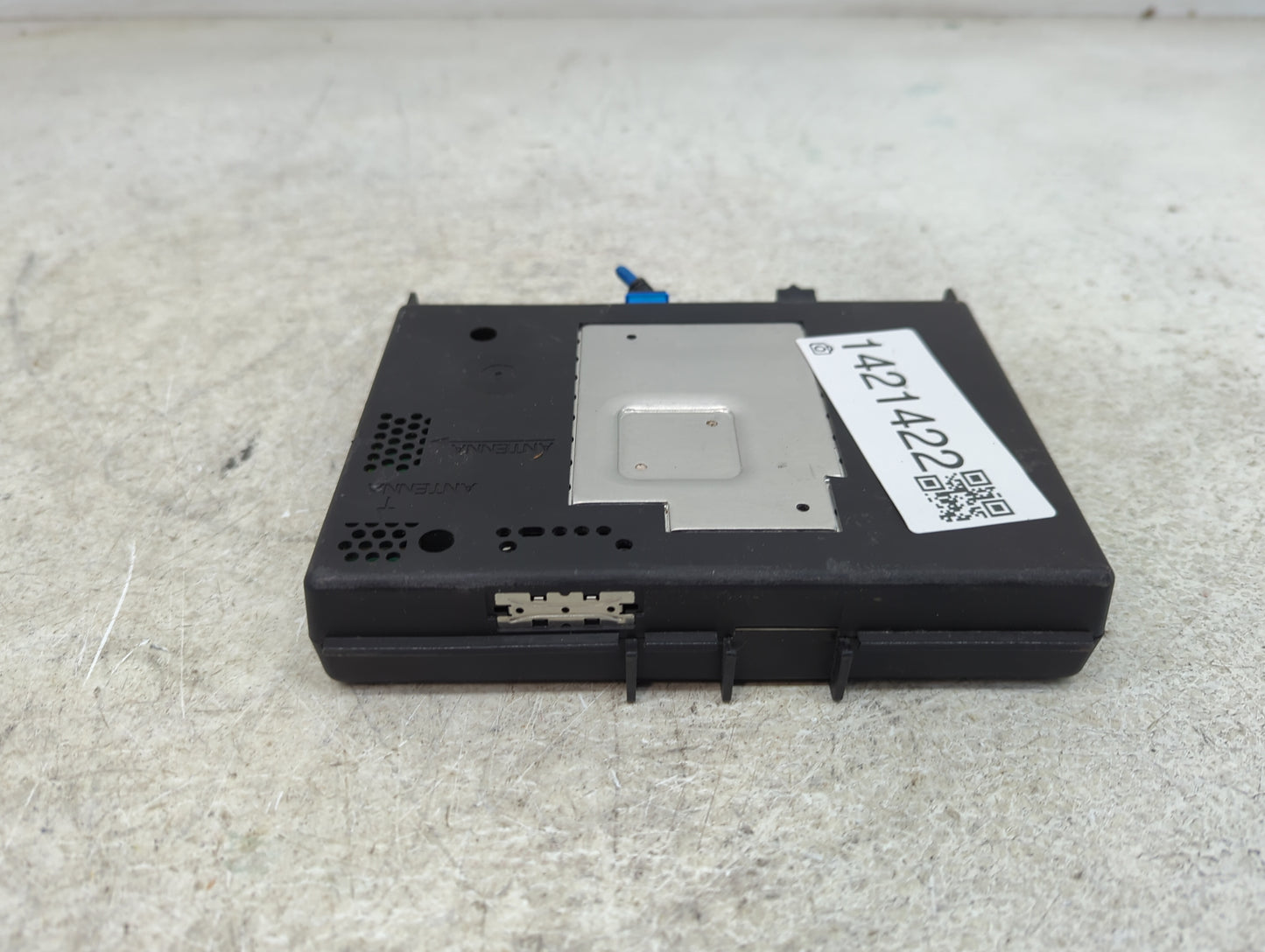 2018 Chevrolet Silverado Radio AM FM Cd Player Receiver Replacement P/N:84296482 Fits OEM Used Auto Parts - Oemusedautoparts