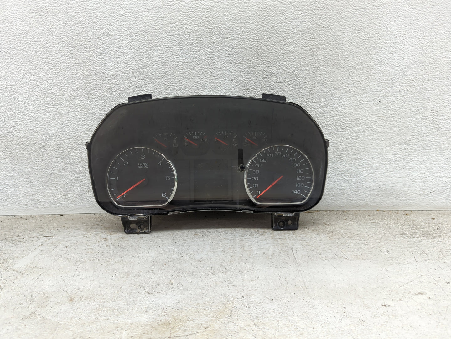 2018 Chevrolet Silverado Instrument Cluster Speedometer Gauges P/N:28581000 Miles: Fits OEM Used Auto Parts - Oemusedautopar