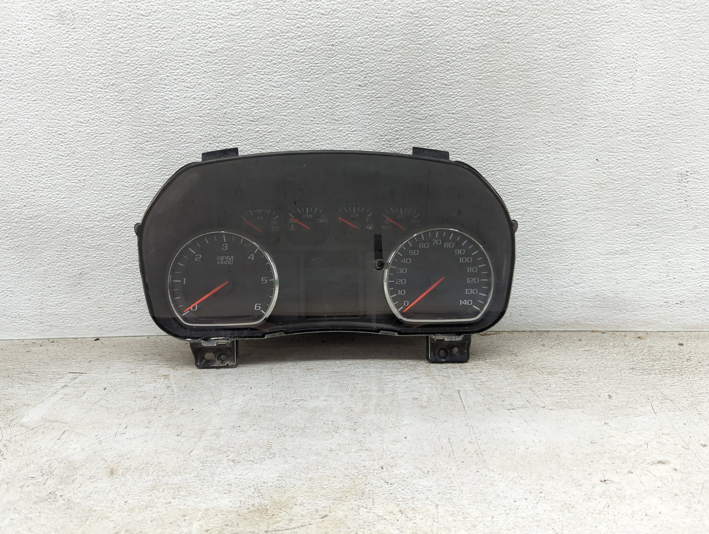 2018 Chevrolet Silverado Instrument Cluster Speedometer Gauges P/N:28581000 Miles: Fits OEM Used Auto Parts - Oemusedautopar