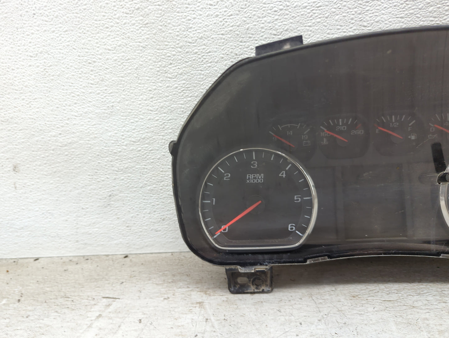 2018 Chevrolet Silverado Instrument Cluster Speedometer Gauges P/N:28581000 Miles: Fits OEM Used Auto Parts - Oemusedautopar