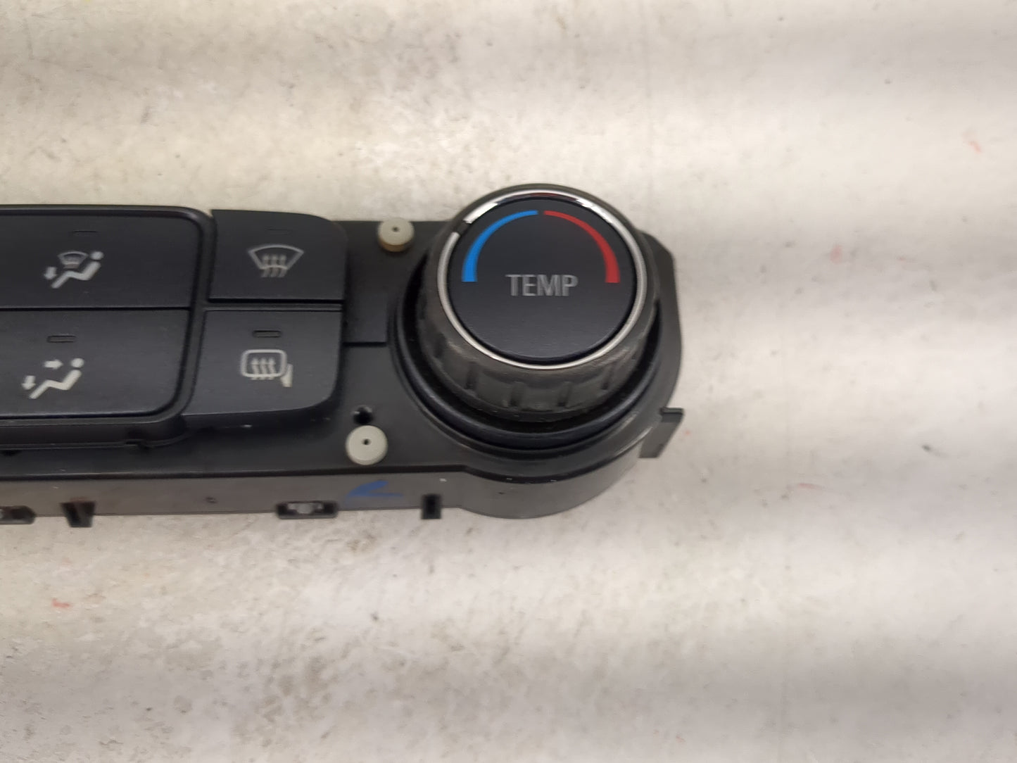 2014-2019 Chevrolet Silverado Climate Control Module Temperature AC/Heater Replacement P/N:84164475 815372982 Fits OEM Used 