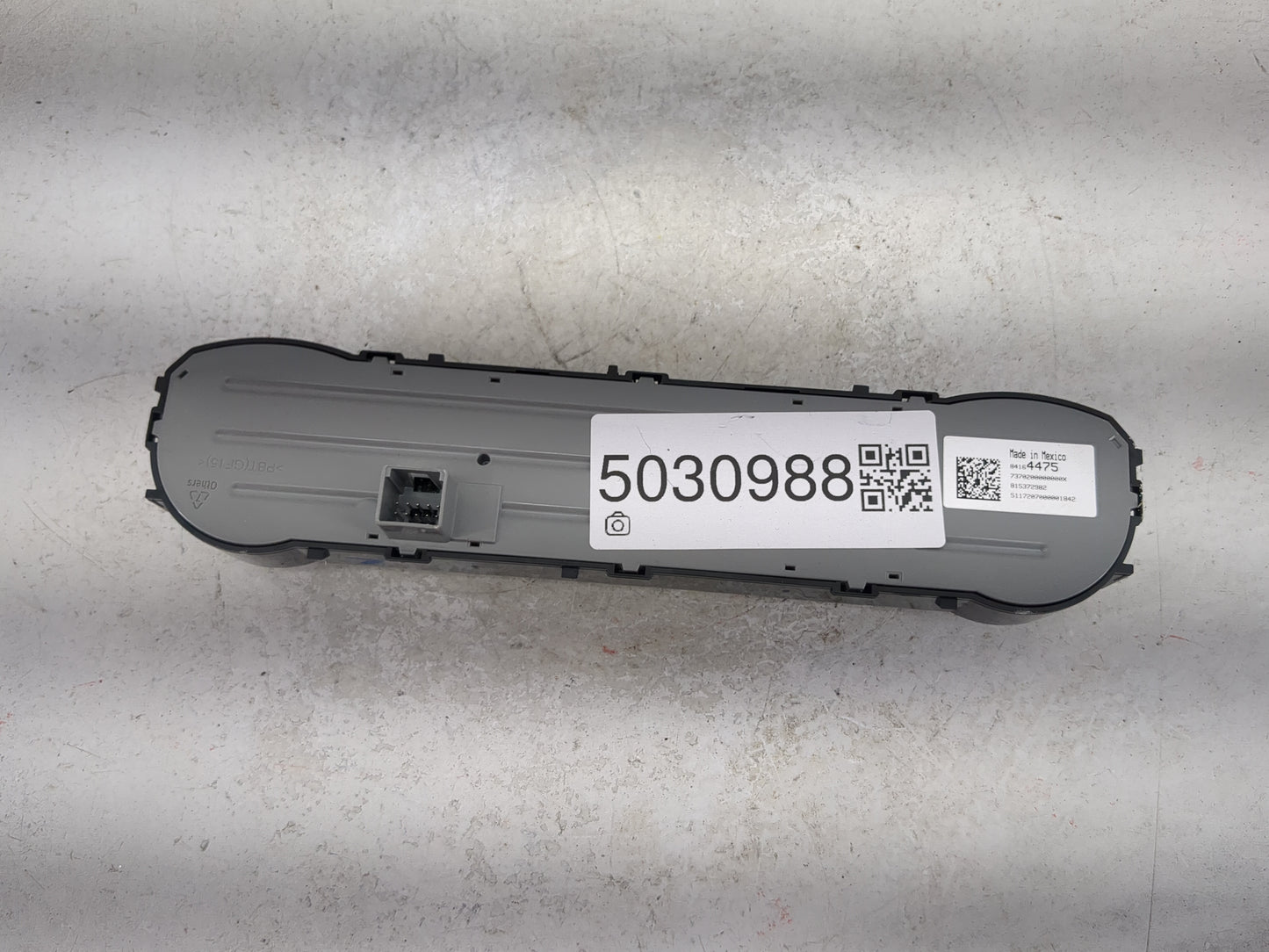2014-2019 Chevrolet Silverado Climate Control Module Temperature AC/Heater Replacement P/N:84164475 815372982 Fits OEM Used 