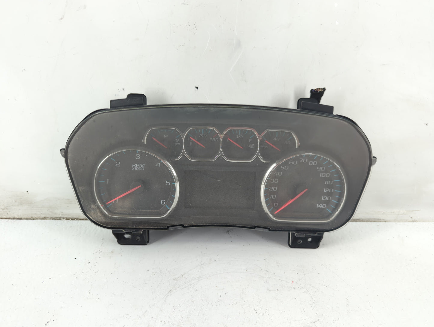 2018 Chevrolet Silverado 1500 Instrument Cluster Speedometer Gauges P/N:28333223 Fits OEM Used Auto Parts - Oemusedautoparts