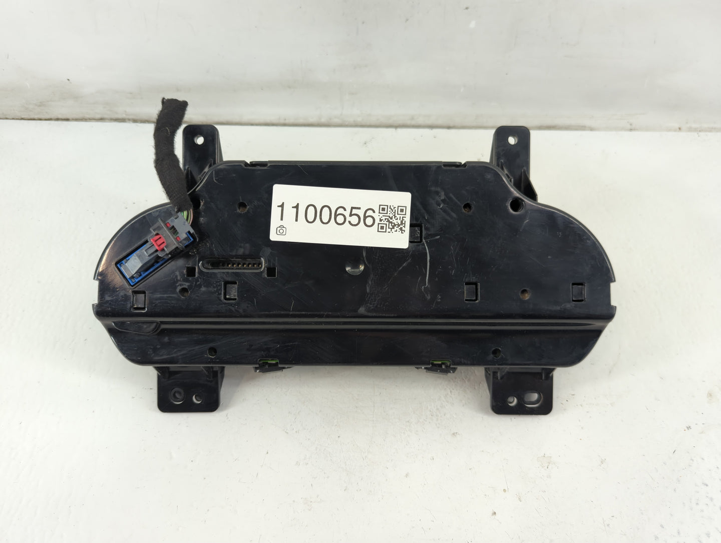 2018 Chevrolet Silverado 1500 Instrument Cluster Speedometer Gauges P/N:28333223 Fits OEM Used Auto Parts - Oemusedautoparts