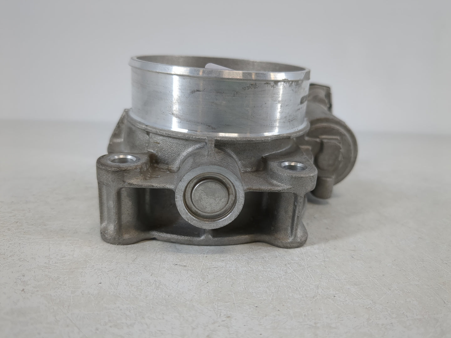 2018 Chevrolet Silverado 1500 Throttle Body P/N:12676296AA Fits Fits 2016 2017 2019 2020 2021 2022 OEM Used Auto Parts - Oem
