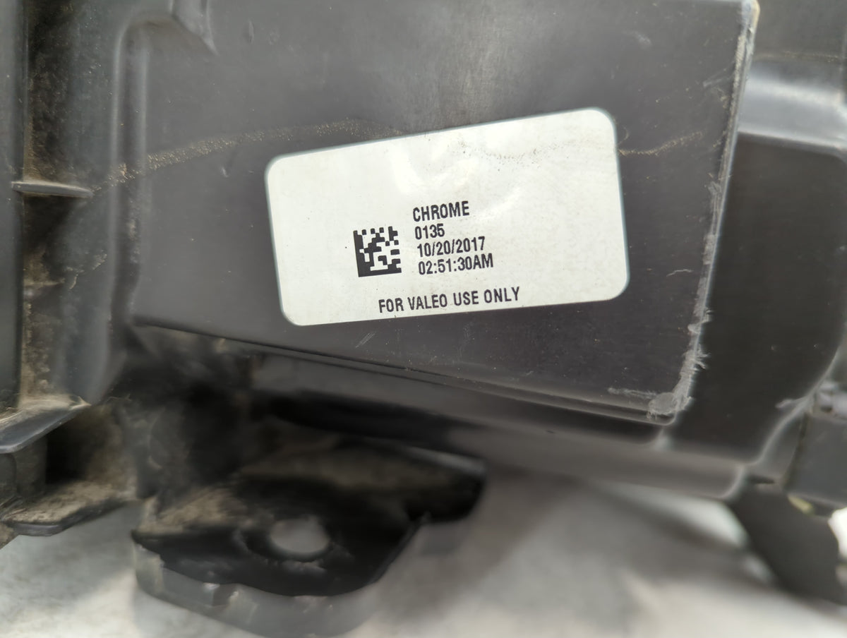 2016 Chevrolet Silverado 1500 Driver Left Oem Head Light Headlight Lamp - Oemusedautoparts1.com