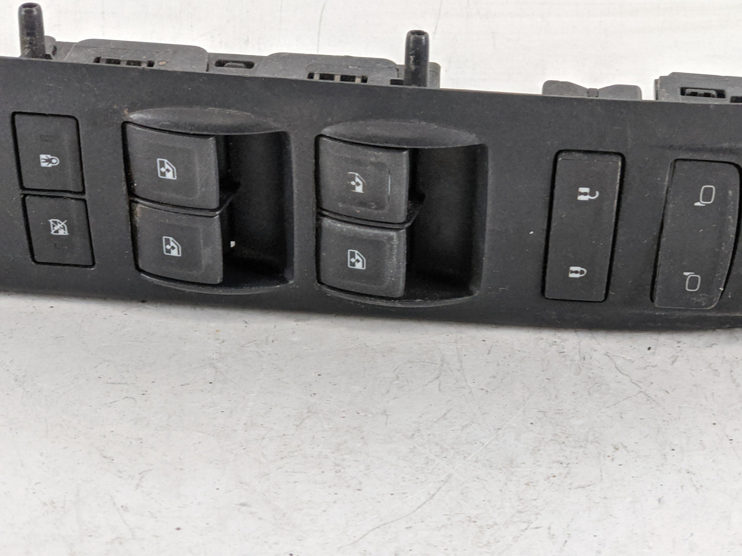 2014-2019 Chevrolet Silverado 1500 Master Power Window Switch Replacement Driver Side Left P/N:B067EA09 Fits OEM Used Auto P