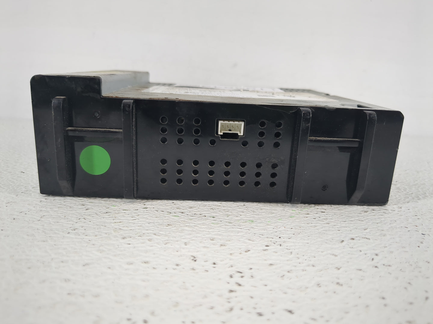 2017-2019 Chevrolet Silverado 1500 Radio AM FM Cd Player Receiver Replacement P/N:42554623 Fits Fits 2017 2018 2019 OEM Used