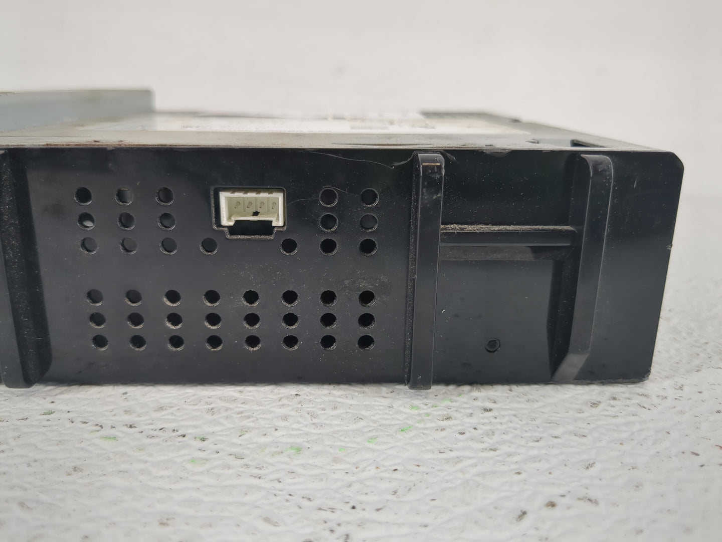 2017-2019 Chevrolet Silverado 1500 Radio AM FM Cd Player Receiver Replacement P/N:42554623 Fits Fits 2017 2018 2019 OEM Used