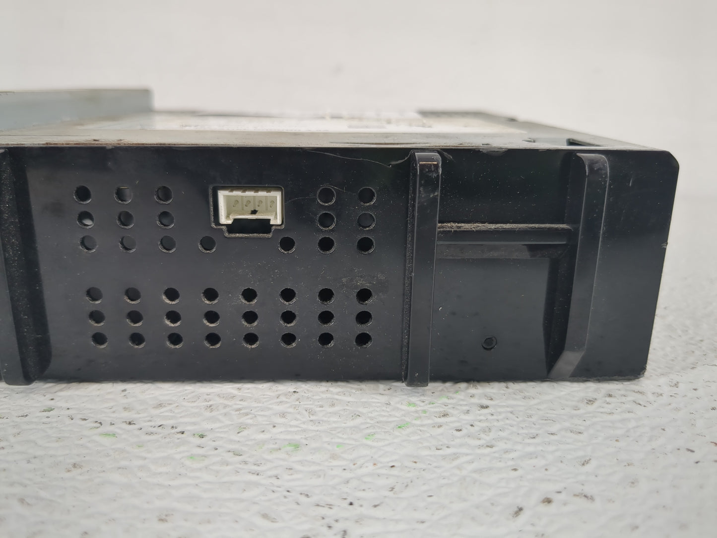 2017-2019 Chevrolet Silverado 1500 Radio AM FM Cd Player Receiver Replacement P/N:42554623 Fits Fits 2017 2018 2019 OEM Used