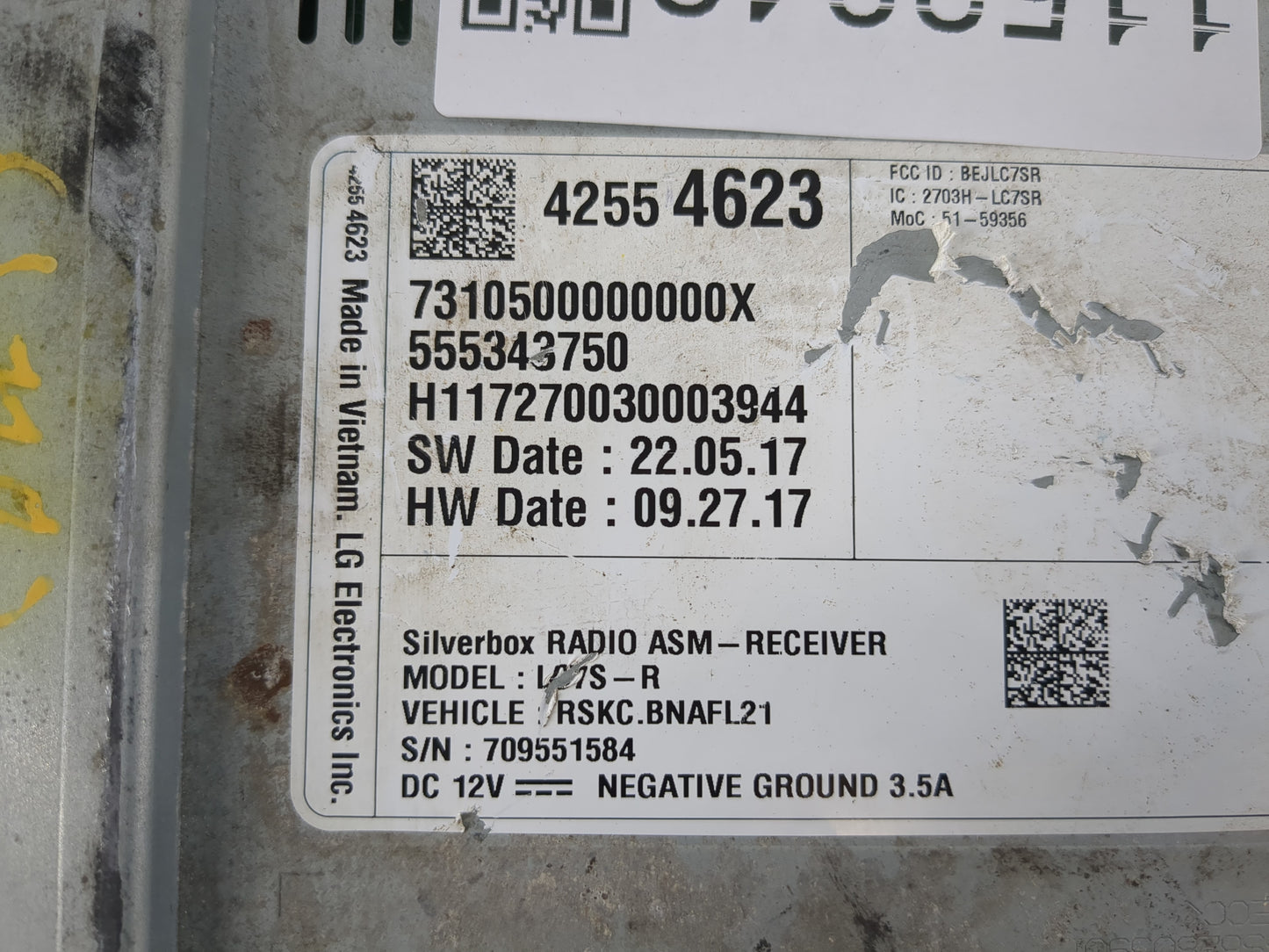 2017-2019 Chevrolet Silverado 1500 Radio AM FM Cd Player Receiver Replacement P/N:42554623 Fits Fits 2017 2018 2019 OEM Used