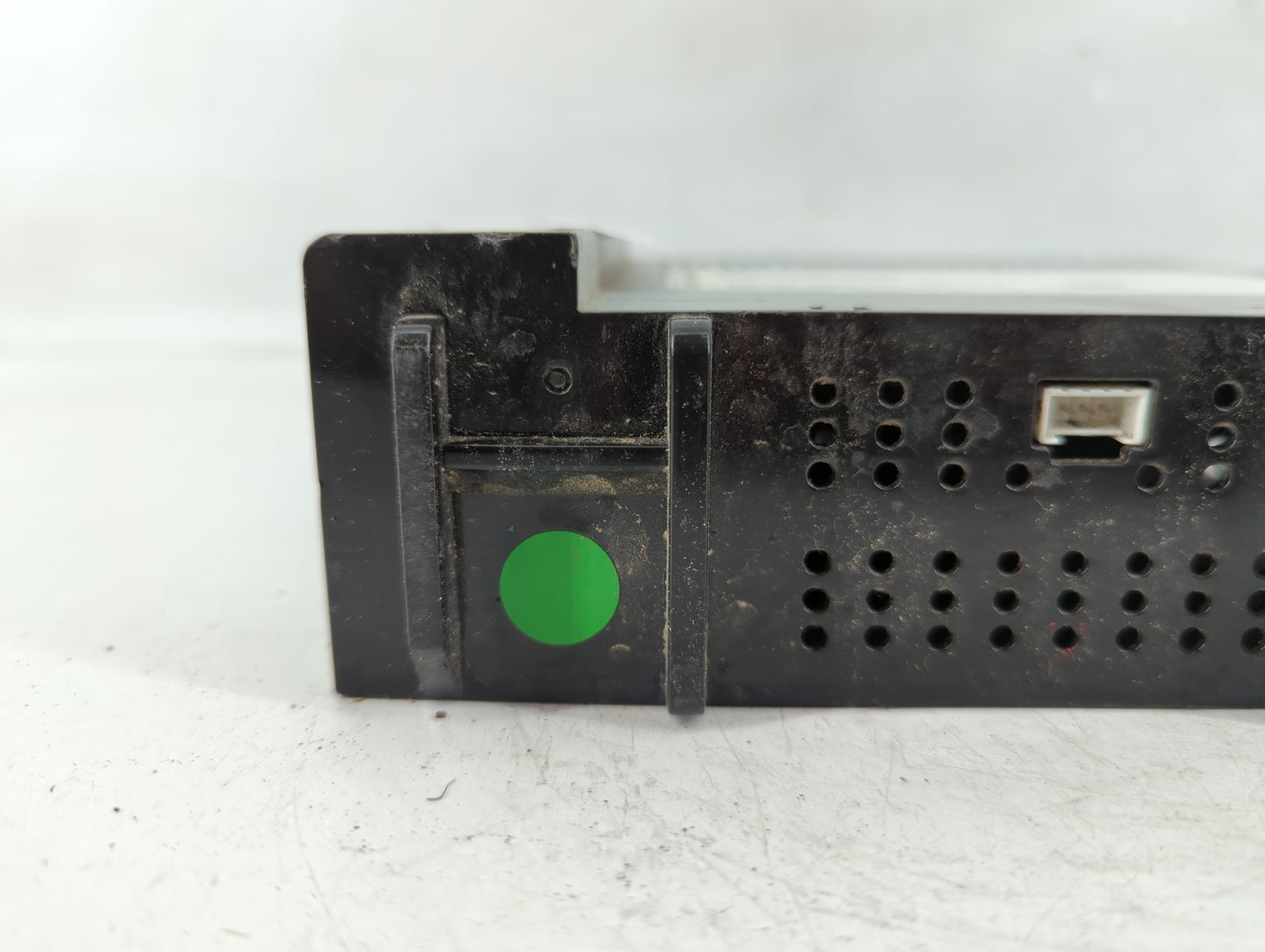 2017-2018 Chevrolet Silverado 1500 Radio AM FM Cd Player Receiver Replacement P/N:42554557 Fits Fits 2017 2018 2019 OEM Used