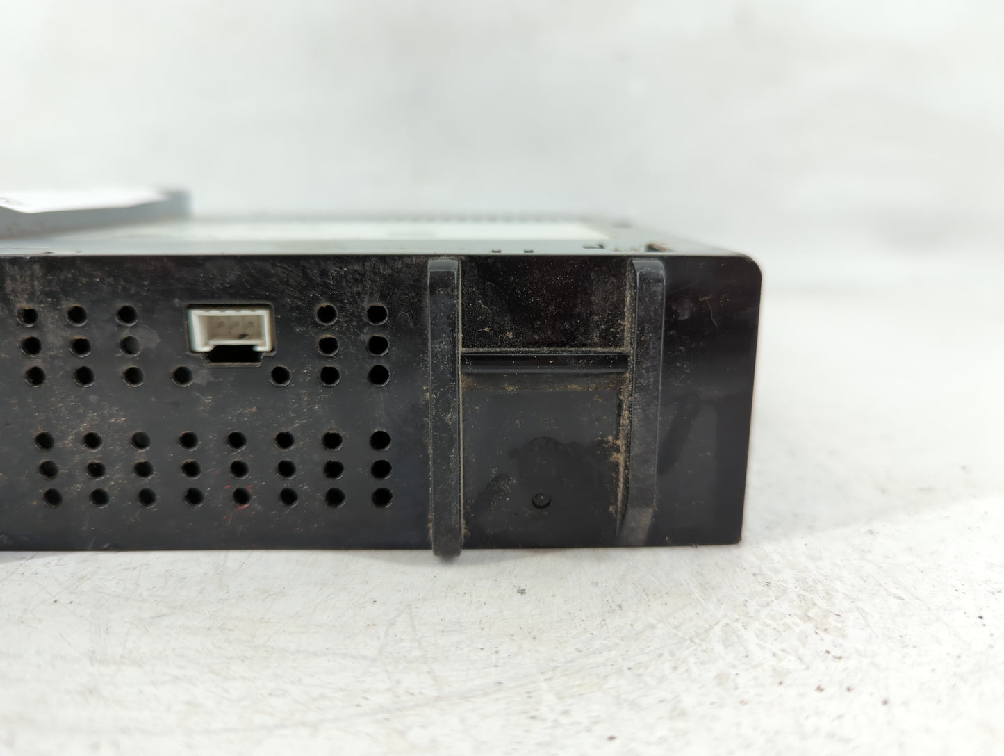 2017-2018 Chevrolet Silverado 1500 Radio AM FM Cd Player Receiver Replacement P/N:42554557 Fits Fits 2017 2018 2019 OEM Used