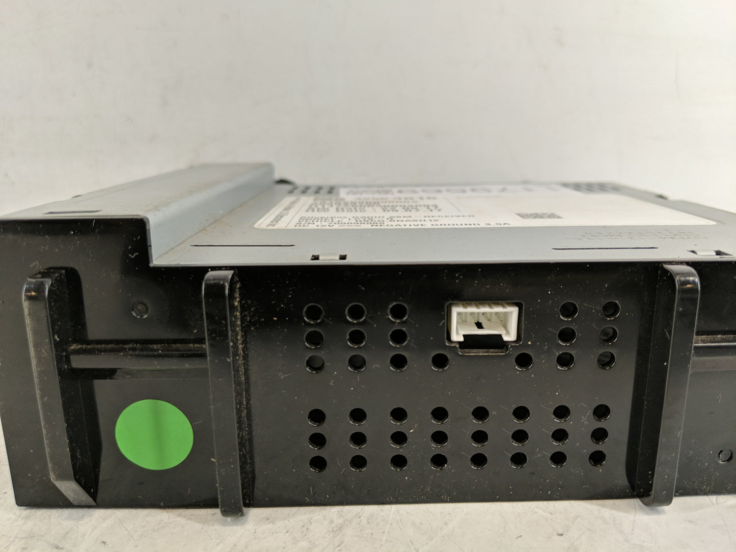 2018 Chevrolet Silverado 1500 Radio AM FM Cd Player Receiver Replacement P/N:42554616 Fits Fits 2019 2020 2021 OEM Used Auto