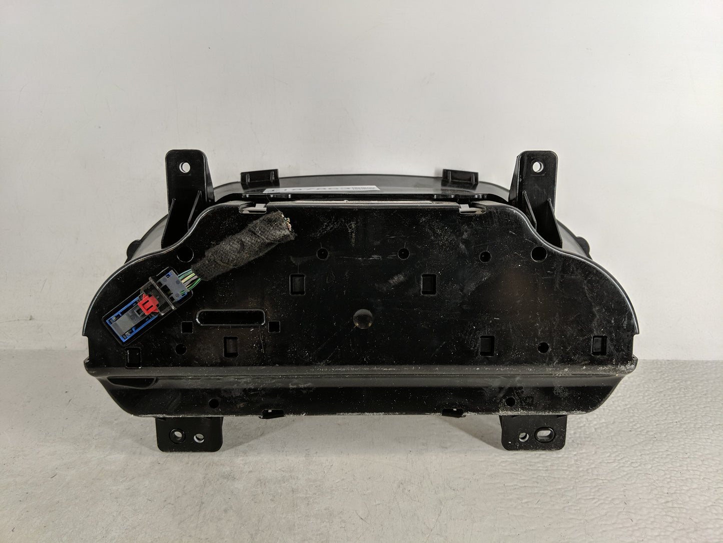 2018-2019 Chevrolet Silverado 1500 Instrument Cluster Speedometer Gauges P/N:84390804 Fits Fits 2018 2019 2020 OEM Used Auto