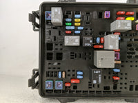 2016-2018 Chevrolet Silverado 1500 Fusebox Fuse Box Panel Relay Module P/N:84303177 Fits Fits 2016 2017 2018 OEM Used Auto P