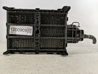 2016-2018 Chevrolet Silverado 1500 Fusebox Fuse Box Panel Relay Module P/N:84303177 Fits Fits 2016 2017 2018 OEM Used Auto P