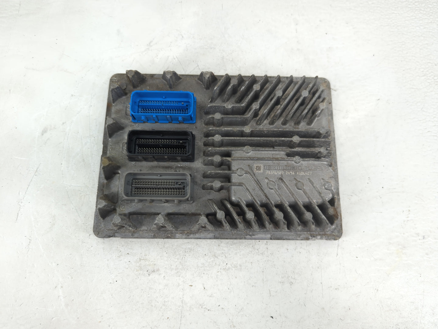 2016-2018 Chevrolet Silverado 1500 PCM Engine Control Computer ECU ECM PCU OEM P/N:12696364 Fits Fits 2016 2017 2018 OEM Use