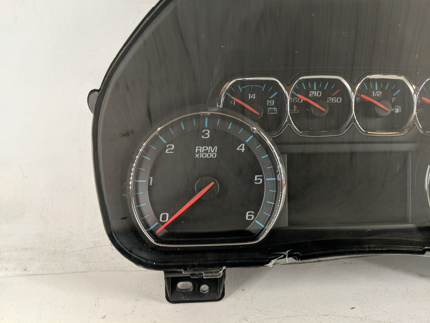 2018-2019 Chevrolet Silverado 1500 Instrument Cluster Speedometer Gauges P/N:84298029 Fits Fits 2018 2019 2020 OEM Used Auto