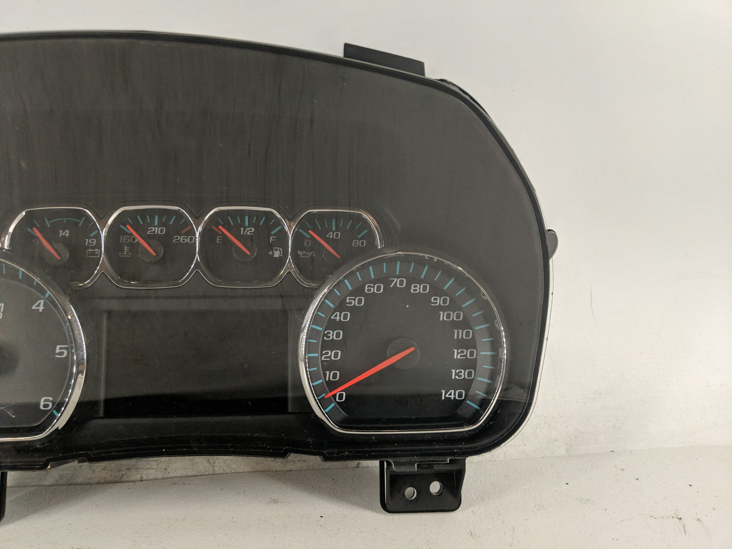 2018-2019 Chevrolet Silverado 1500 Instrument Cluster Speedometer Gauges P/N:84298029 Fits Fits 2018 2019 2020 OEM Used Auto