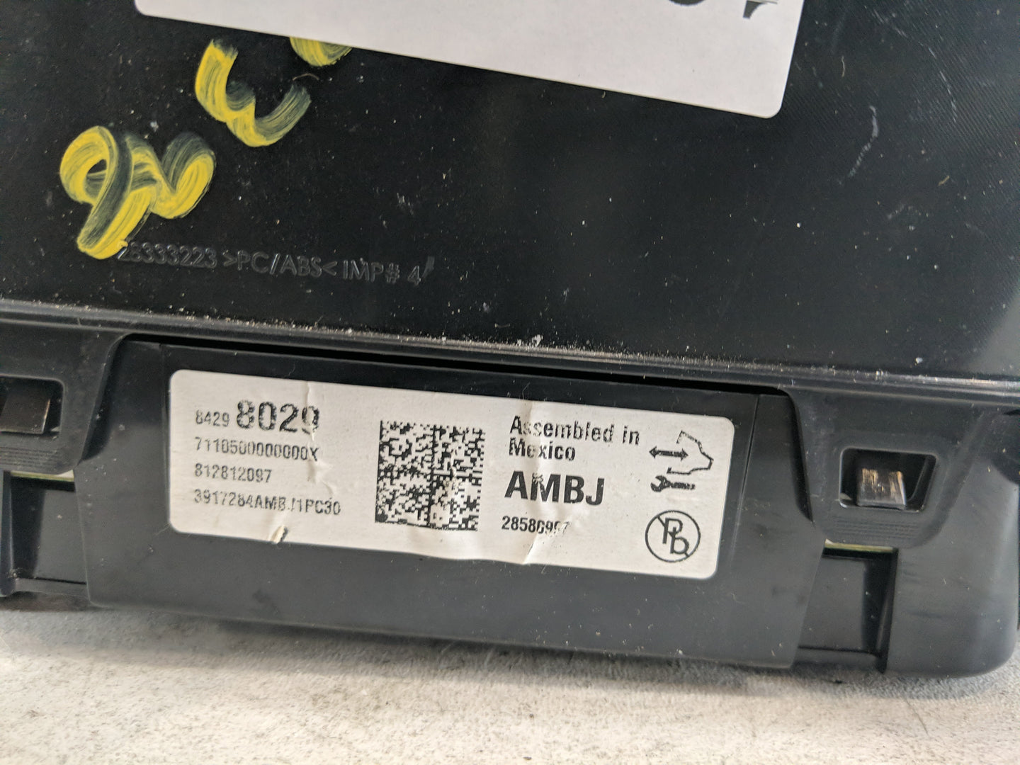 2018-2019 Chevrolet Silverado 1500 Instrument Cluster Speedometer Gauges P/N:84298029 Fits Fits 2018 2019 2020 OEM Used Auto